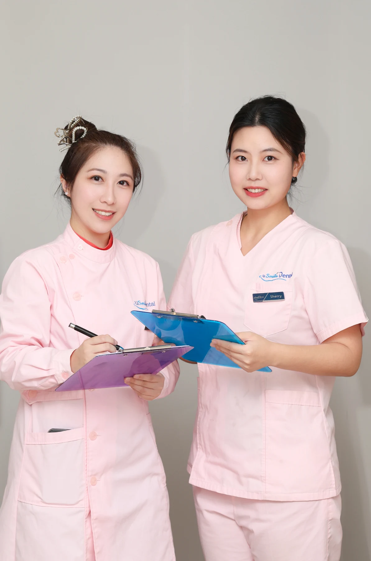 Two uSmile team members